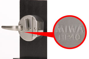 MIWALA/MAの刻印