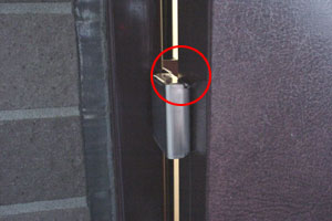 関具とドアの接触確認